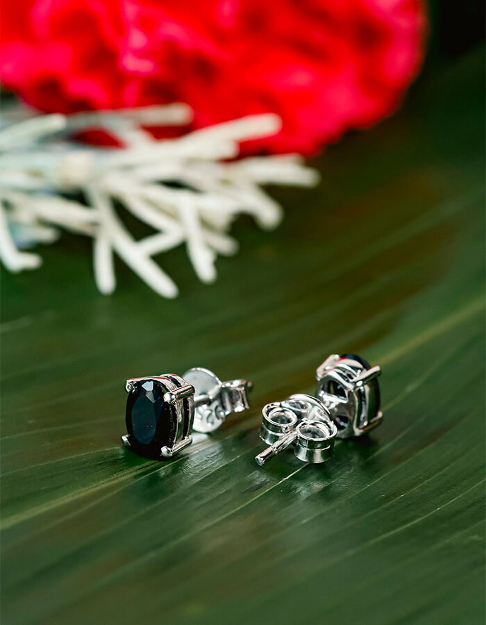 CLASSIC BLACK STUDS 92.5 SILVER