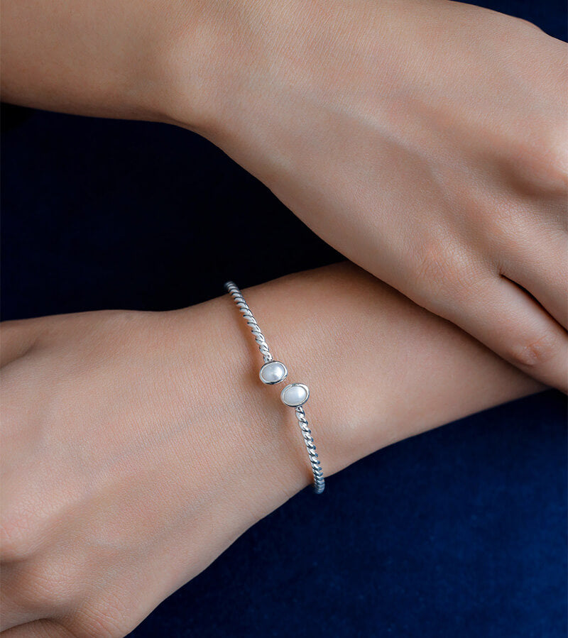 TWISTED WIRE BANGLE WITH PEARL 92.5 SILVER