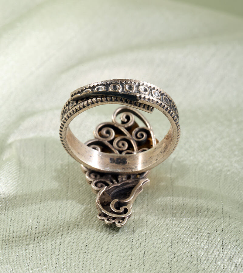 TRISHIKA COLLECTION RING 92.5 SILVER